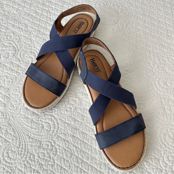 Born Women’s Jayla Navy Blue Cross-Strap Sandals Size 9 - Picture 16 of 16